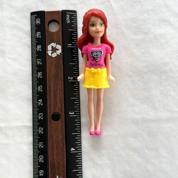 Barbie Sydney Travel Series Mini Doll Set Yellow Snap Clothing Figure Toy - Picture 3 of 3